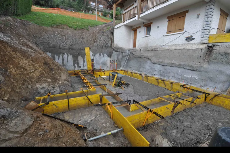 Garage enterré sous un chalet existant — le chantier, photo 3 sur 8