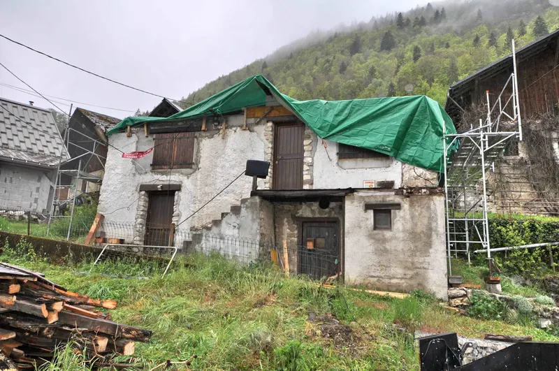 Surélévation d'une ferme ancienne — le chantier, photo 1 sur 8