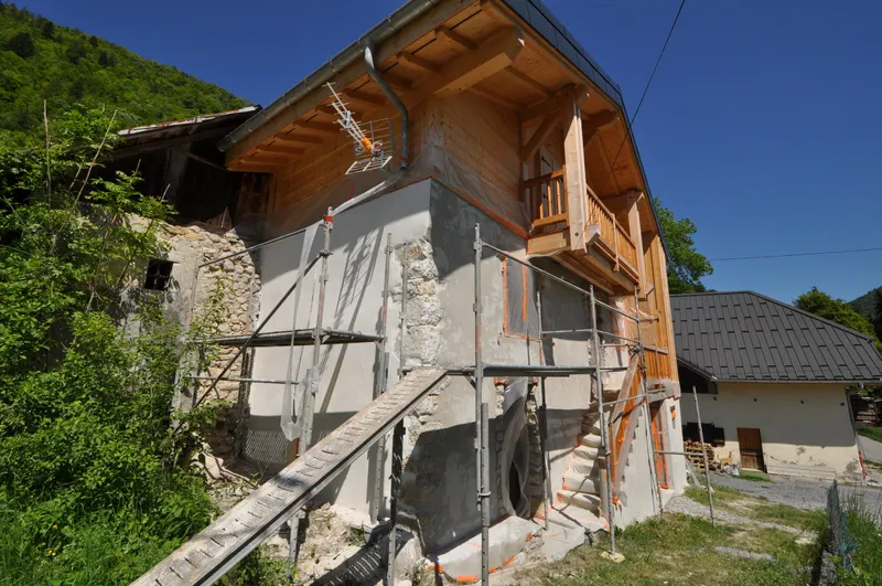 Surélévation d'une ferme ancienne — le chantier, photo 6 sur 8